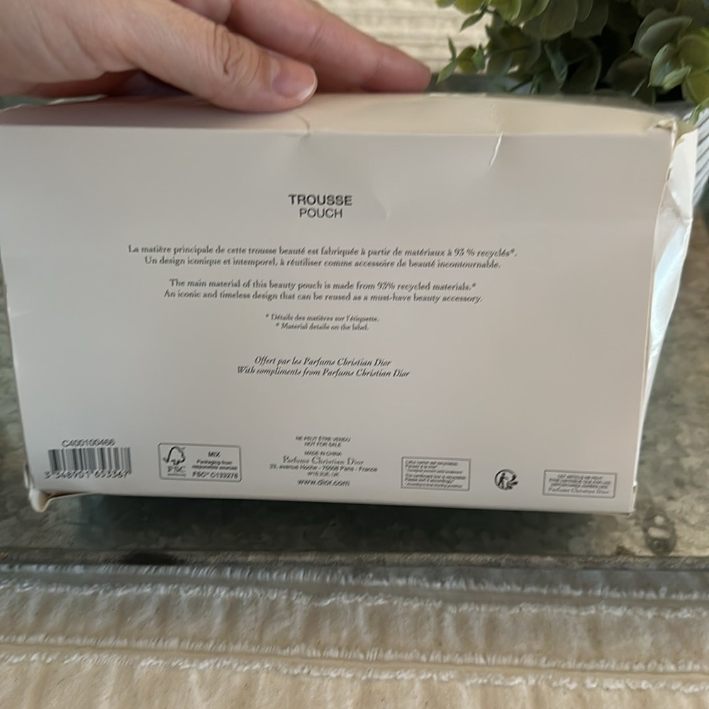 BNIB Dior Pouch - Picture 15 of 16